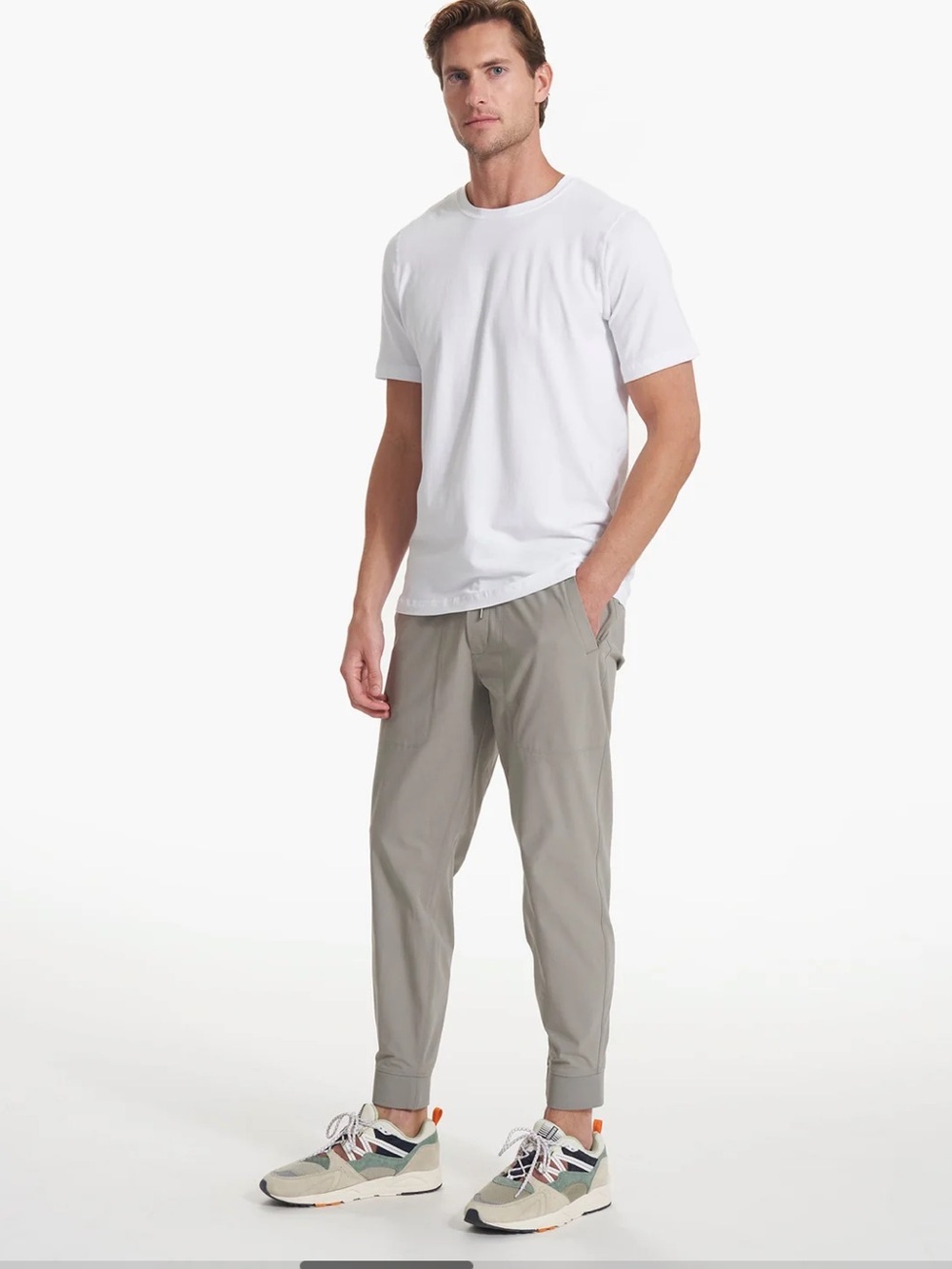 Vuori Men’s Meta Jogger in Driftwood